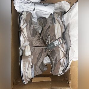 New Balance 9060 “Mushroom Brown”